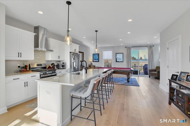 8 Soderman Way 8, Cheshire, CT 06410