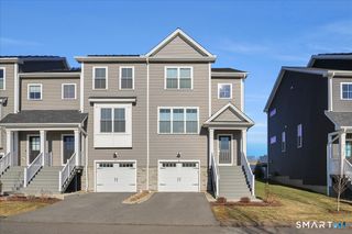 8 Soderman Way 8, Cheshire, CT 06410