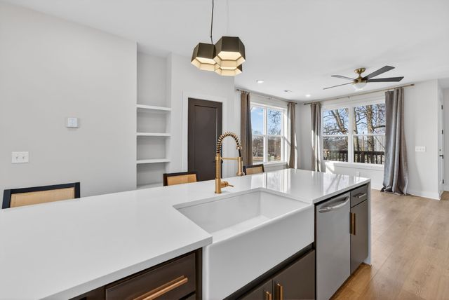 2109 23rd Ave, N, Nashville, TN 37208