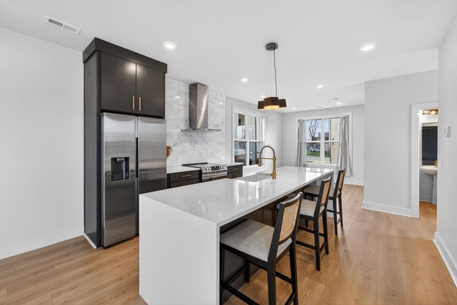 2109 23rd Ave, N, Nashville, TN 37208