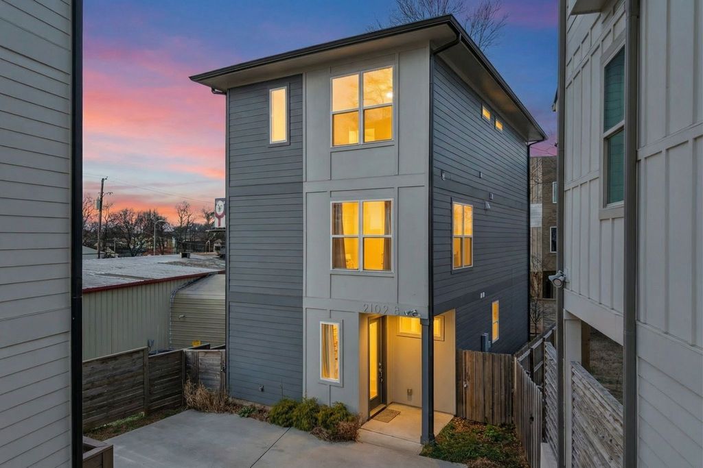2109 23rd Ave, N, Nashville, TN 37208