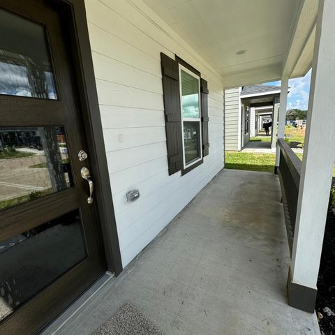 16750 N Marie Village Dr, Conroe, TX 77306
