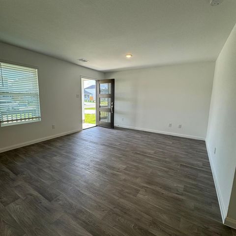 16750 N Marie Village Dr, Conroe, TX 77306