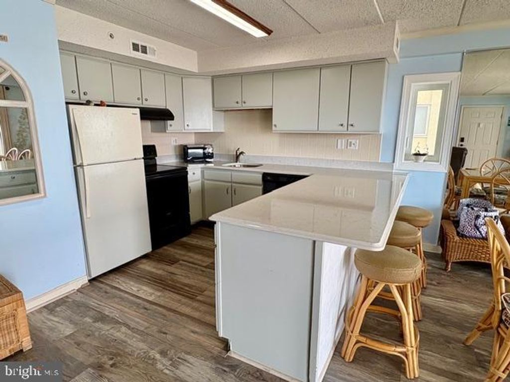 Image 16 of property listing at 1 66TH ST #101, Ocean City, MD 21842
