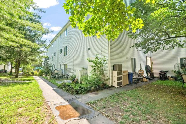 247 Ilyssa Way, Staten Island, NY 10312