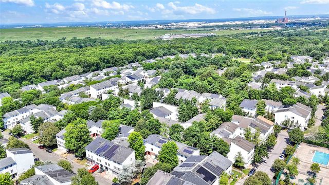 247 Ilyssa Way, Staten Island, NY 10312