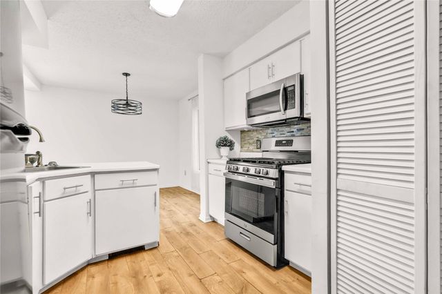 247 Ilyssa Way, Staten Island, NY 10312