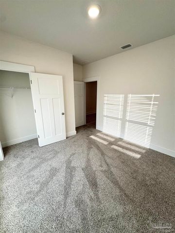 4946 Snipe Rd, Pace, FL 32571