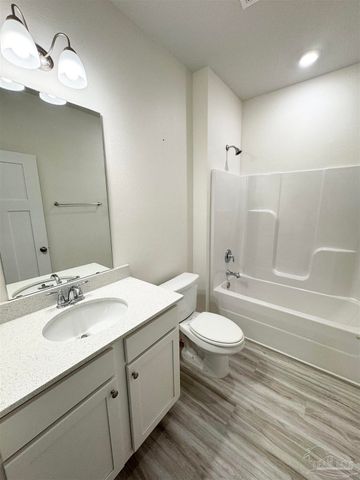 4946 Snipe Rd, Pace, FL 32571