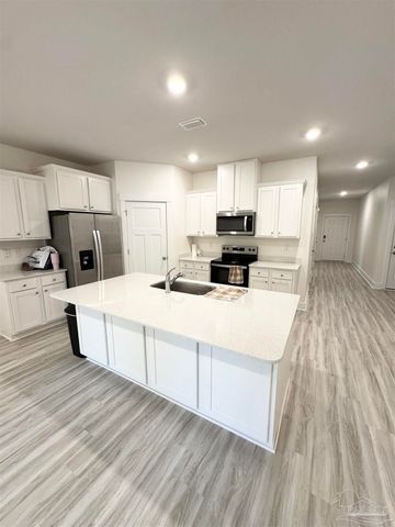 4946 Snipe Rd, Pace, FL 32571