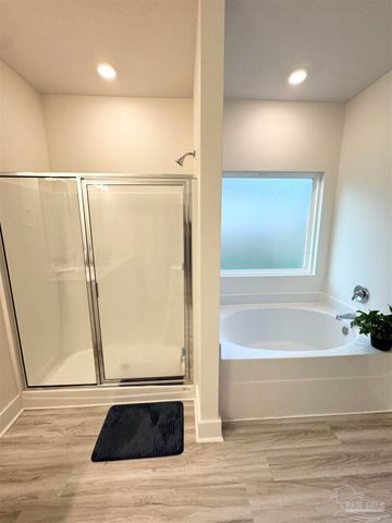 4946 Snipe Rd, Pace, FL 32571