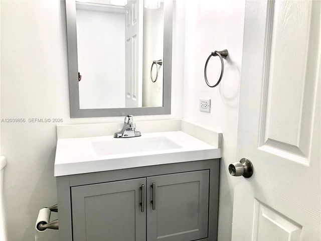 905 Brickell Bay Drive 2029, Miami, FL 33131