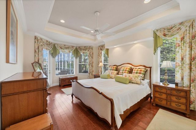 7915 WARWICK GARDENS LANE, University Park, FL 34201