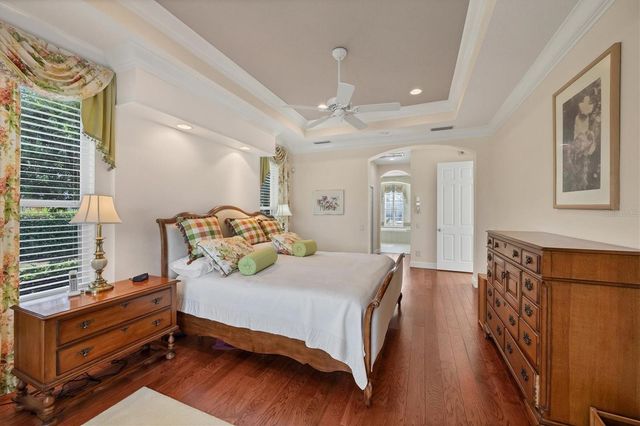 7915 WARWICK GARDENS LANE, University Park, FL 34201