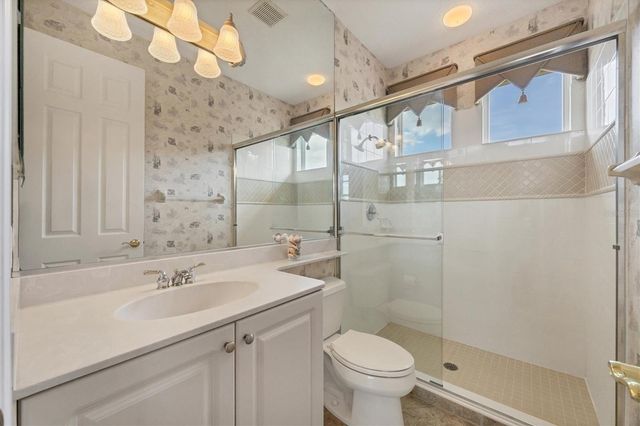 7915 WARWICK GARDENS LANE, University Park, FL 34201