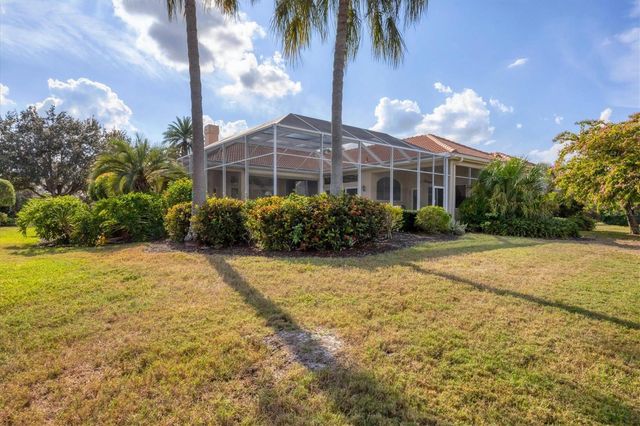 7915 WARWICK GARDENS LANE, University Park, FL 34201