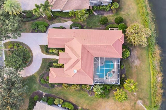 7915 WARWICK GARDENS LANE, University Park, FL 34201