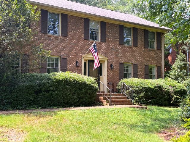 346 Round Ridge Rd, Spartanburg, SC 29302