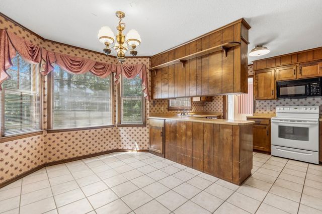 346 Round Ridge Rd, Spartanburg, SC 29302