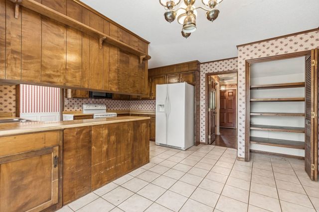 346 Round Ridge Rd, Spartanburg, SC 29302