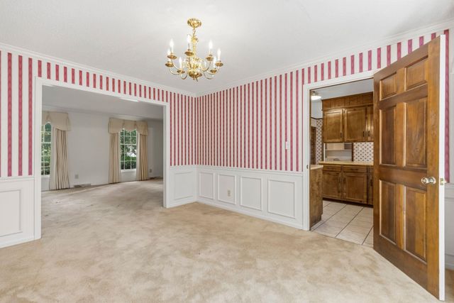 346 Round Ridge Rd, Spartanburg, SC 29302