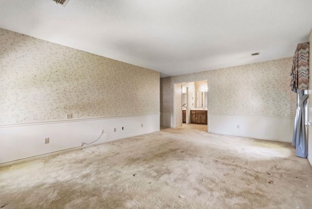 346 Round Ridge Rd, Spartanburg, SC 29302