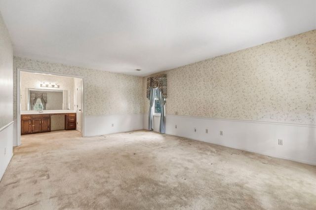346 Round Ridge Rd, Spartanburg, SC 29302