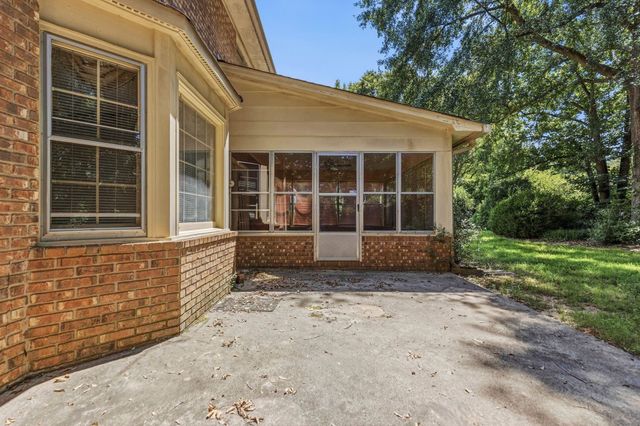 346 Round Ridge Rd, Spartanburg, SC 29302