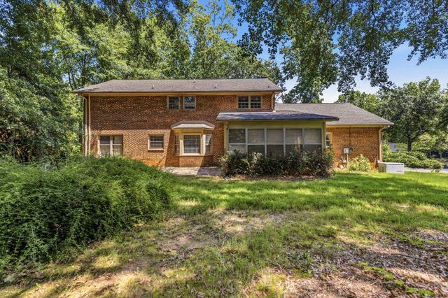 346 Round Ridge Rd, Spartanburg, SC 29302
