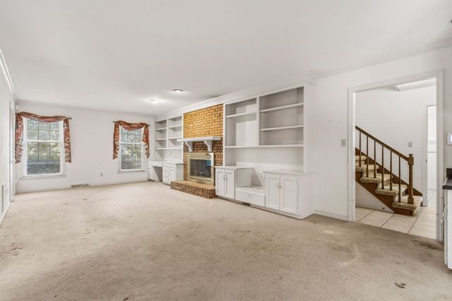 346 Round Ridge Rd, Spartanburg, SC 29302