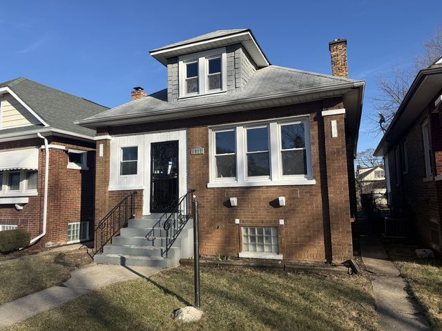 8917 S Elizabeth Street, Chicago, IL 60620