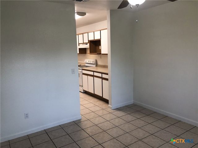 2744 N Heynis, New Braunfels, TX 78130