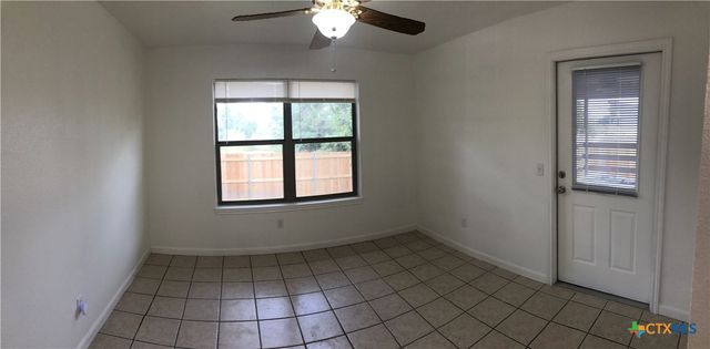 2744 N Heynis, New Braunfels, TX 78130