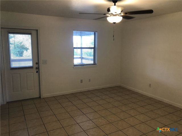 2744 N Heynis, New Braunfels, TX 78130