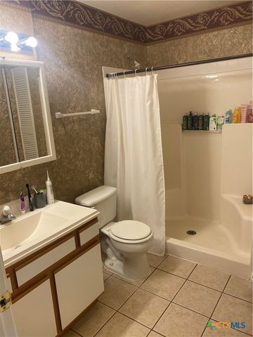 2744 N Heynis, New Braunfels, TX 78130
