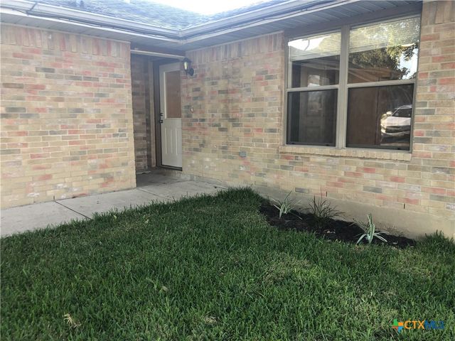 2744 N Heynis, New Braunfels, TX 78130