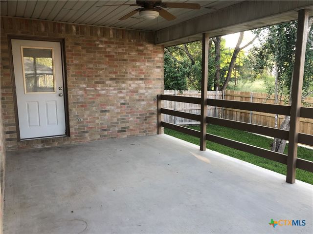 2744 N Heynis, New Braunfels, TX 78130