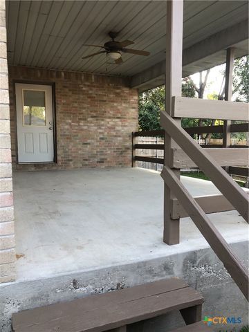 2744 N Heynis, New Braunfels, TX 78130