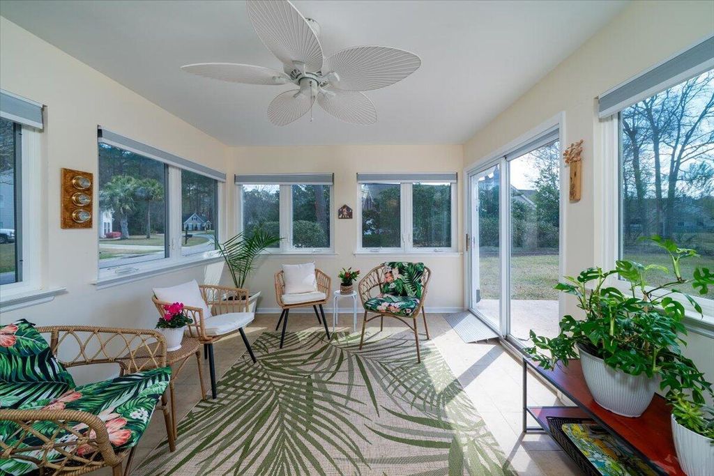 Image 15 of property listing at 1301 Sassafrass Circle, Mount Pleasant, SC 29466