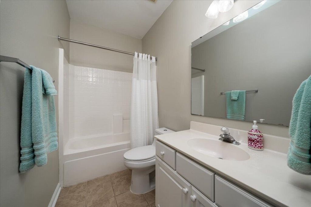 Image 26 of property listing at 1301 Sassafrass Circle, Mount Pleasant, SC 29466