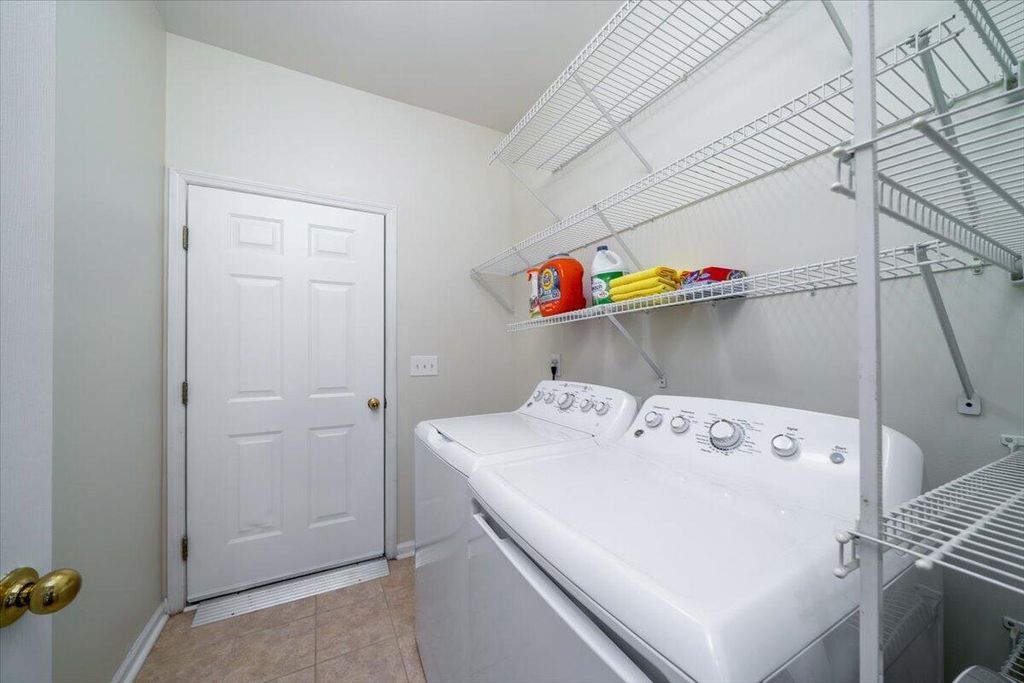 Image 30 of property listing at 1301 Sassafrass Circle, Mount Pleasant, SC 29466