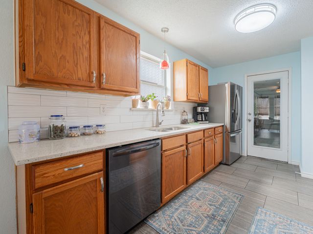 8236 Mark Lane, Watauga, TX 76148