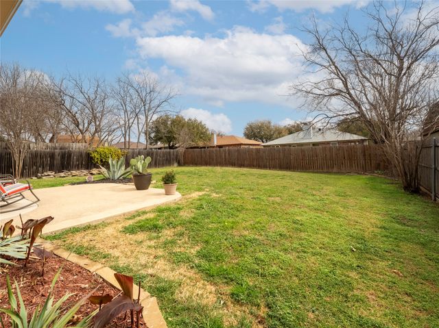 8236 Mark Lane, Watauga, TX 76148