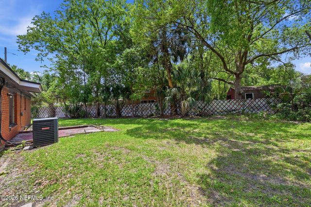 5202 CHIVALRY Drive, Jacksonville, FL 32208