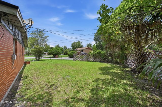 5202 CHIVALRY Drive, Jacksonville, FL 32208