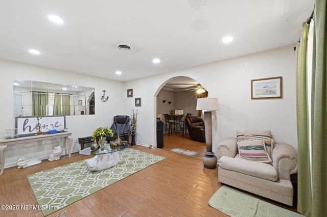 5202 CHIVALRY Drive, Jacksonville, FL 32208