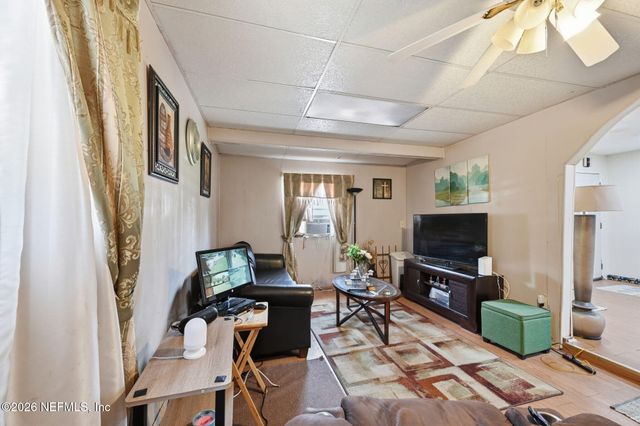5202 CHIVALRY Drive, Jacksonville, FL 32208
