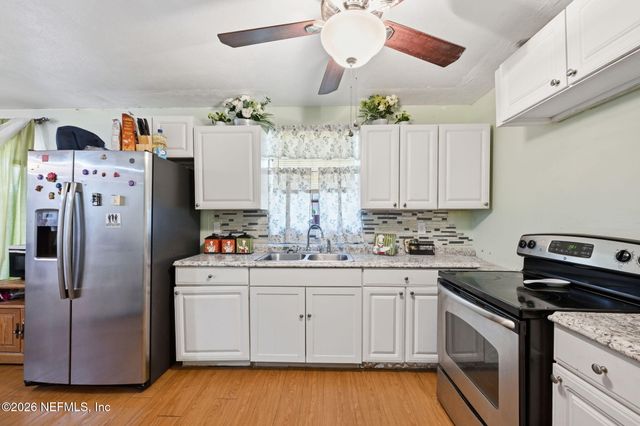 5202 CHIVALRY Drive, Jacksonville, FL 32208