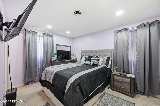 5202 CHIVALRY Drive, Jacksonville, FL 32208