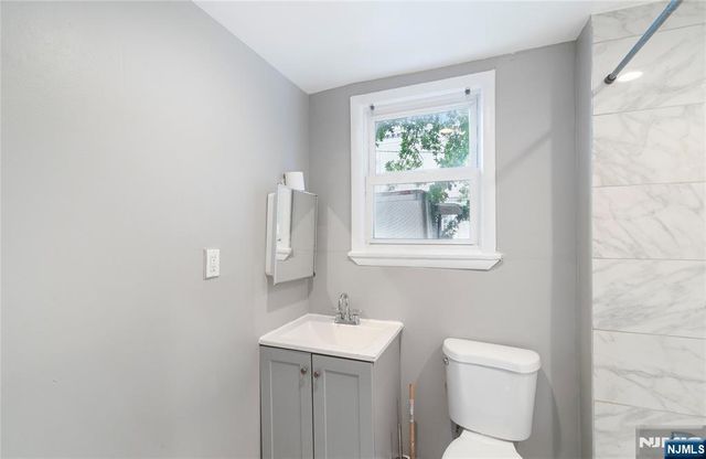 318 Grove Street, Newark, NJ 07103